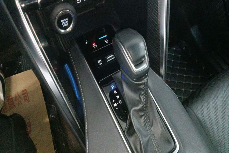 Used Toyota Venza 2023 2.0L CVT Two-Wheel Drive Prestige Version Gear Lever