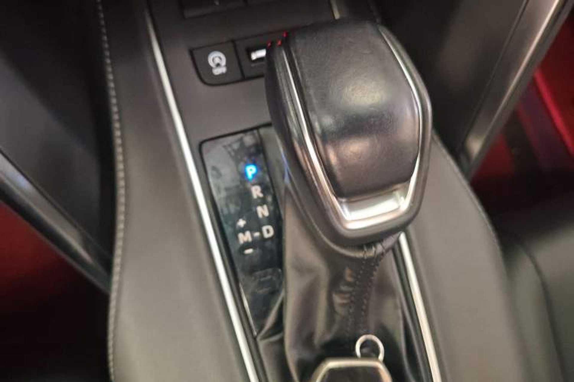 Used Toyota Venza 2023 2.0L CVT Two-Wheel Drive Luxury Edition Gear Lever