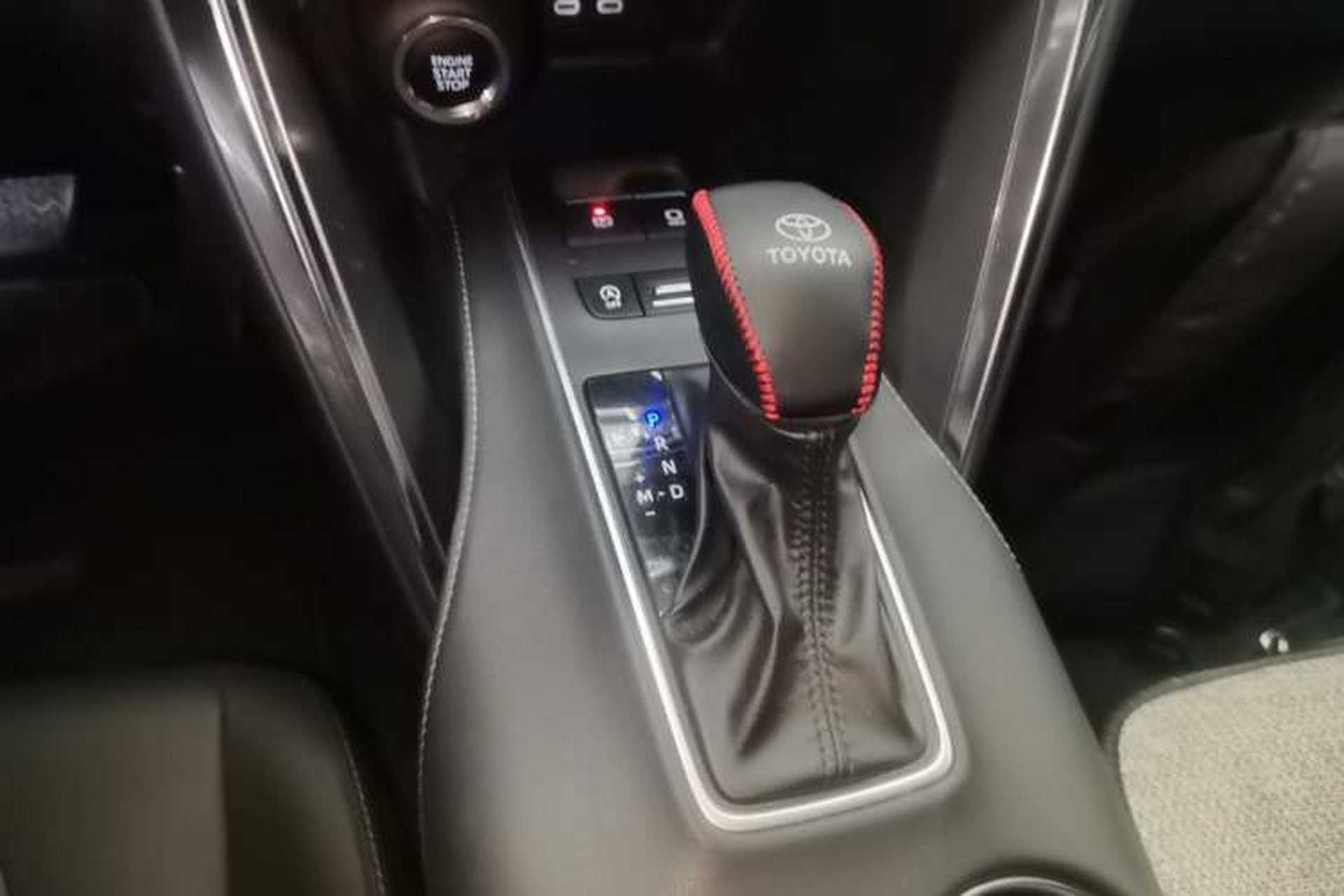 Used Toyota Venza 2023 2.0L CVT Two-Wheel Drive Luxury Edition Gear Lever