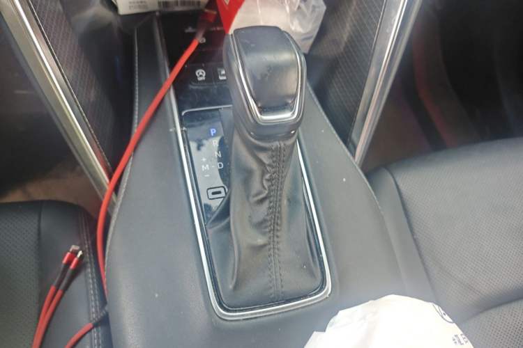 Used Toyota Venza 2023 2.0L CVT Two-Wheel Drive Prestige Version Gear Lever