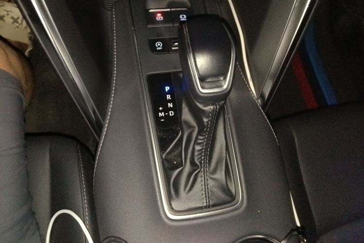 Used Toyota Venza 2023 2.0L CVT Two-Wheel Drive Luxury Edition Gear Lever