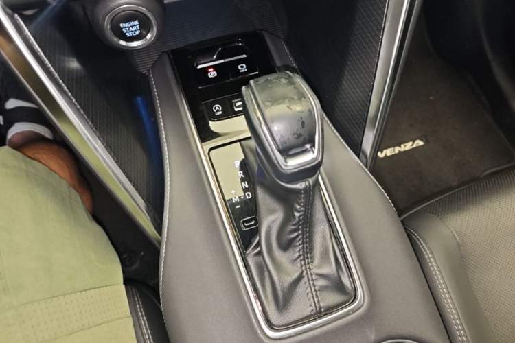Used Toyota Venza 2023 2.0L CVT Two-Wheel Drive Prestige Version Gear Lever
