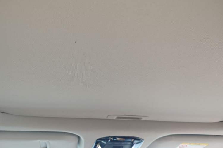 Used Toyota Venza 2023 2.0L CVT Two-Wheel Drive Prestige Version Headliner