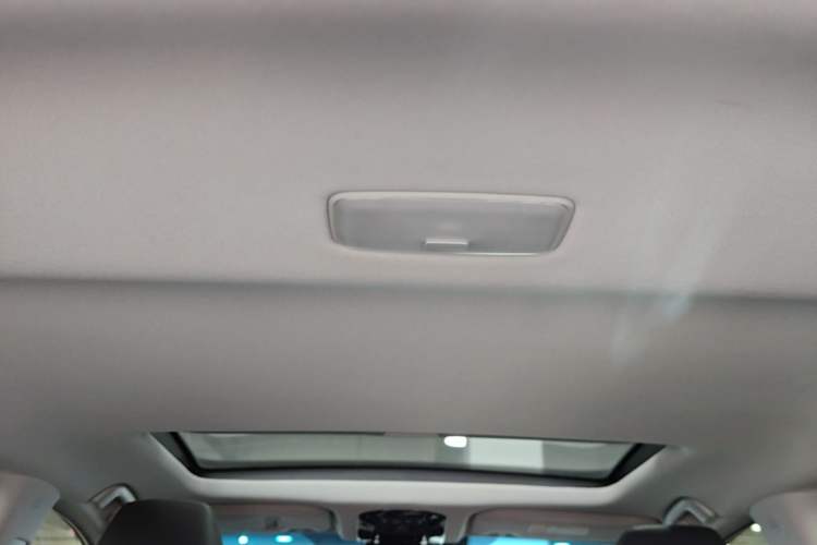 Used Toyota Venza 2023 2.0L CVT Two-Wheel Drive Luxury Edition Headliner