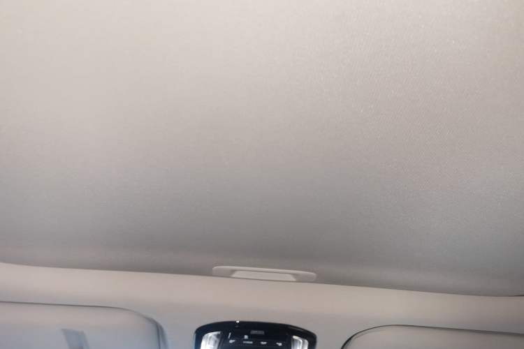Used Toyota Venza 2023 2.0L CVT Two-Wheel Drive Prestige Version Headliner
