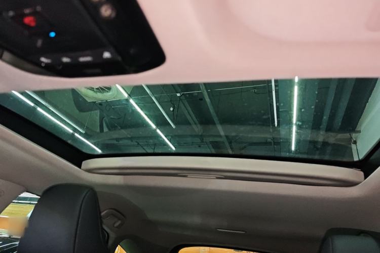 Used Toyota Venza 2023 2.0L CVT Two-Wheel Drive Luxury Edition Headliner