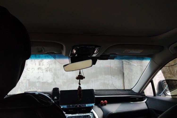 Used Toyota Venza 2023 2.0L CVT Two-Wheel Drive Luxury Edition Headliner