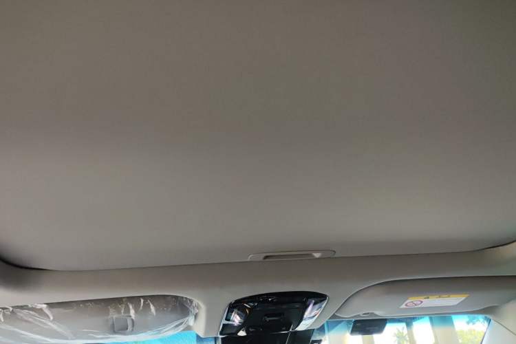 Used Toyota Venza 2023 2.5L Smart Electric Hybrid Dual-Drive Luxury Edition Headliner