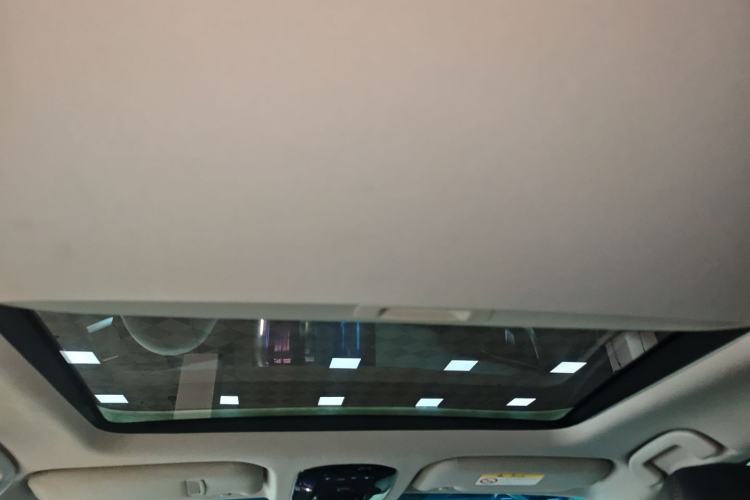 Used Toyota Venza 2023 2.5L Smart Electric Hybrid Dual-Drive Prestige Version Headliner