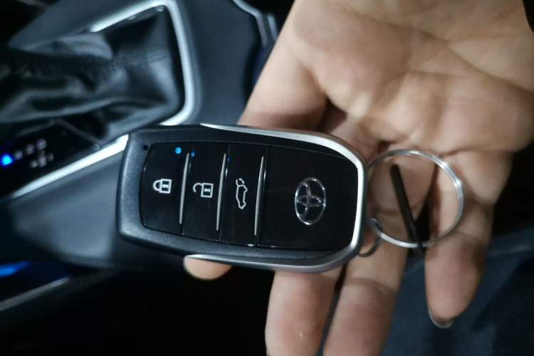 Used Toyota Venza 2023 2.0L CVT Two-Wheel Drive Prestige Version Interior 1