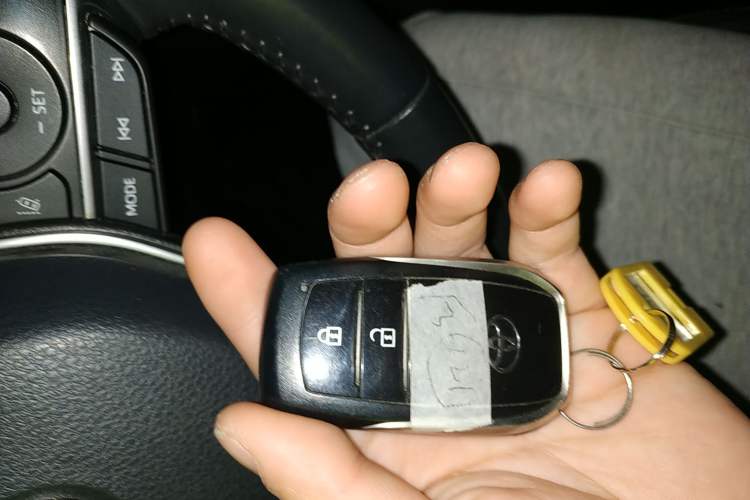 Used Toyota Venza 2023 2.0L CVT Two-Wheel Drive Luxury Edition Interior 1