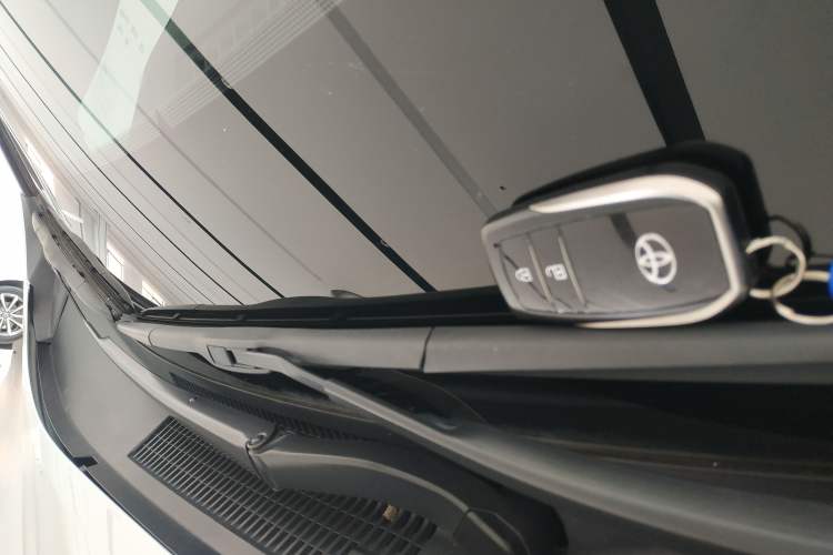 Used Toyota Venza 2023 2.0L CVT Two-Wheel Drive Luxury Edition Interior 1