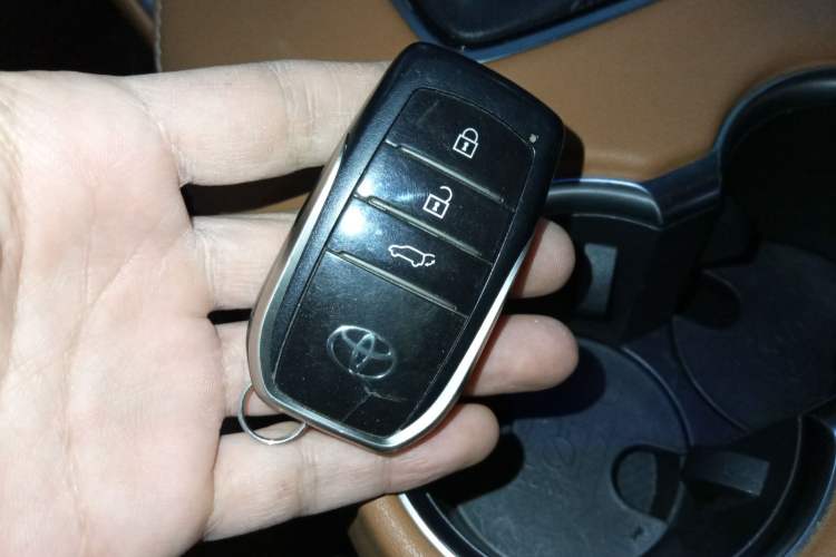 Used Toyota Venza 2023 2.0L CVT Two-Wheel Drive Prestige Version Interior 1