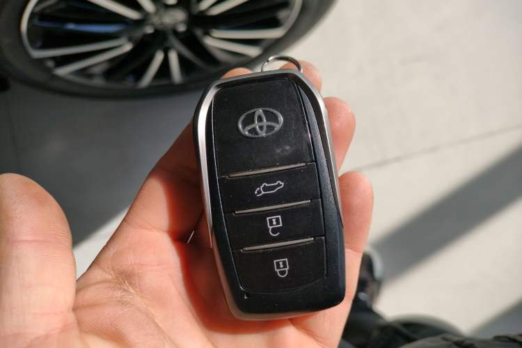 Used Toyota Venza 2023 2.0L CVT Two-Wheel Drive Prestige Version Interior 1