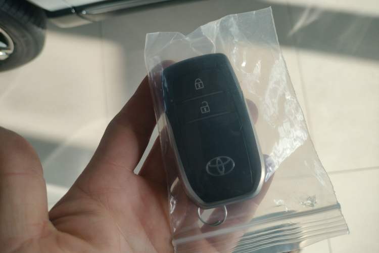 Used Toyota Venza 2023 2.0L CVT Two-Wheel Drive Luxury Edition Interior 1