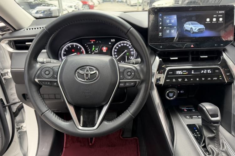 Used Toyota Venza 2023 2.0L CVT Two-Wheel Drive Luxury Edition Interior 11