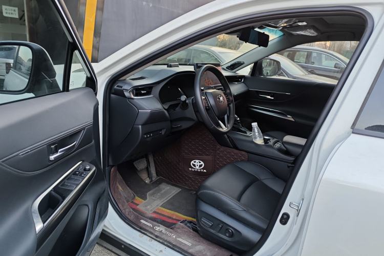 Used Toyota Venza 2023 2.0L CVT Two-Wheel Drive Prestige Version Interior 2