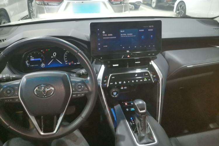 Used Toyota Venza 2023 2.0L CVT Two-Wheel Drive Prestige Version Interior 2