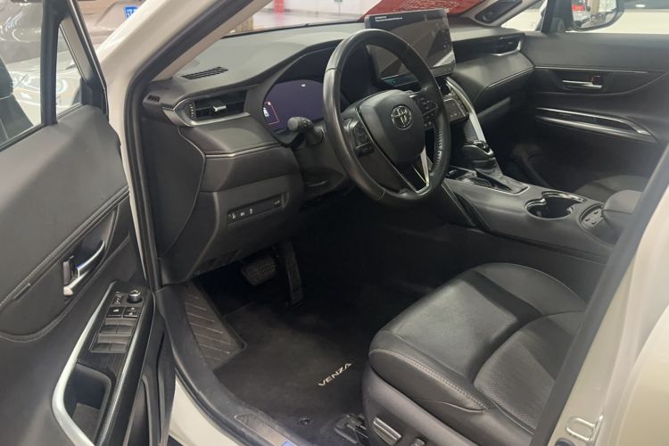 Used Toyota Venza 2023 2.0L CVT Two-Wheel Drive Prestige Version Interior 2