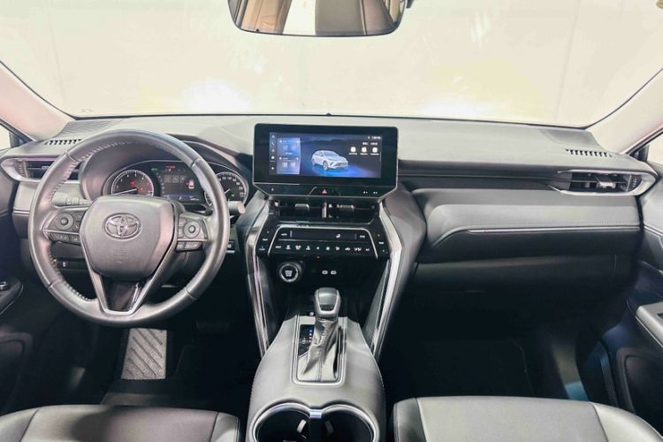 Used Toyota Venza 2023 2.0L CVT Two-Wheel Drive Luxury Edition Interior 2