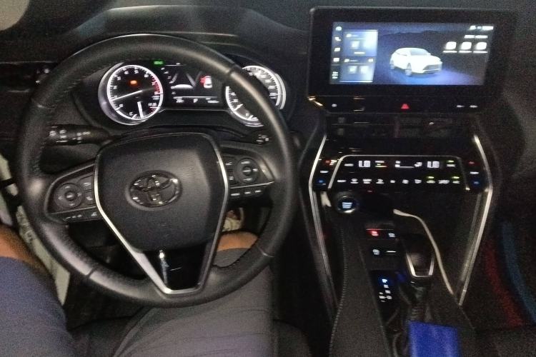 Used Toyota Venza 2023 2.0L CVT Two-Wheel Drive Luxury Edition Interior 2