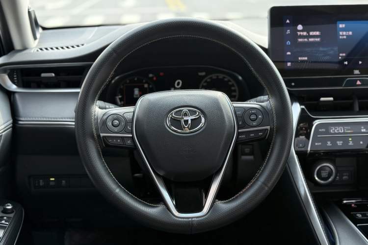 Used Toyota Venza 2023 2.0L CVT Two-Wheel Drive Prestige Version Interior 3