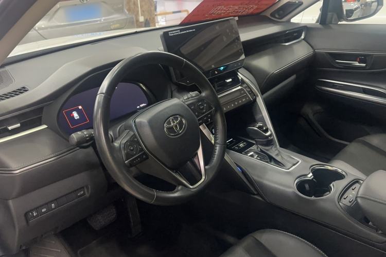 Used Toyota Venza 2023 2.0L CVT Two-Wheel Drive Prestige Version Interior 3