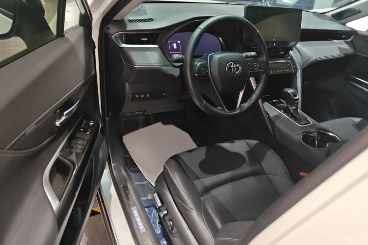 Used Toyota Venza 2023 2.0L CVT Two-Wheel Drive Prestige Version Interior 3