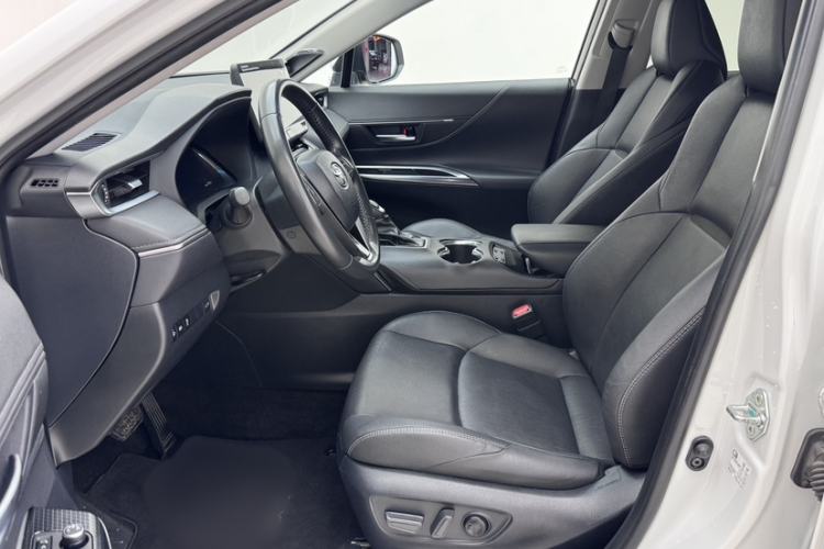 Used Toyota Venza 2023 2.0L CVT Two-Wheel Drive Prestige Version Interior 3