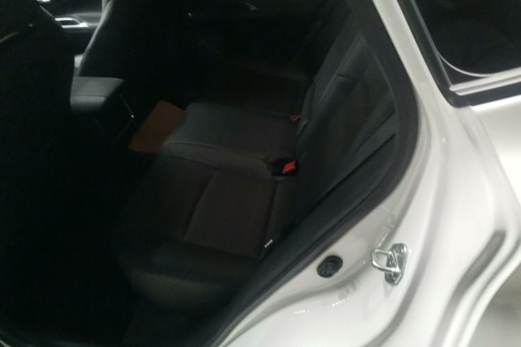 Used Toyota Venza 2023 2.0L CVT Two-Wheel Drive Prestige Version Interior 4