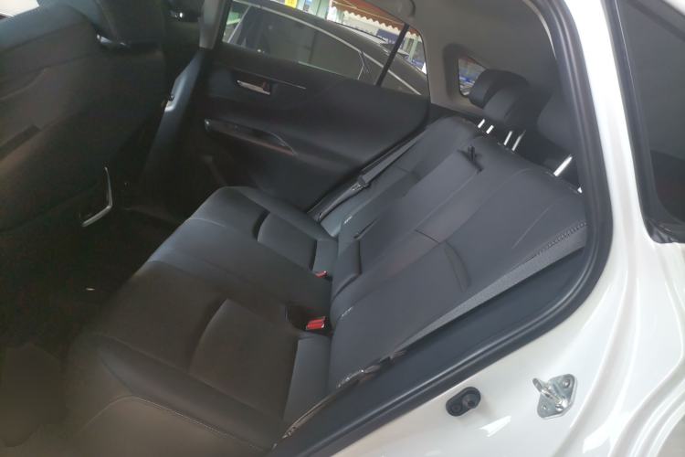 Used Toyota Venza 2023 2.0L CVT Two-Wheel Drive Prestige Version Interior 4