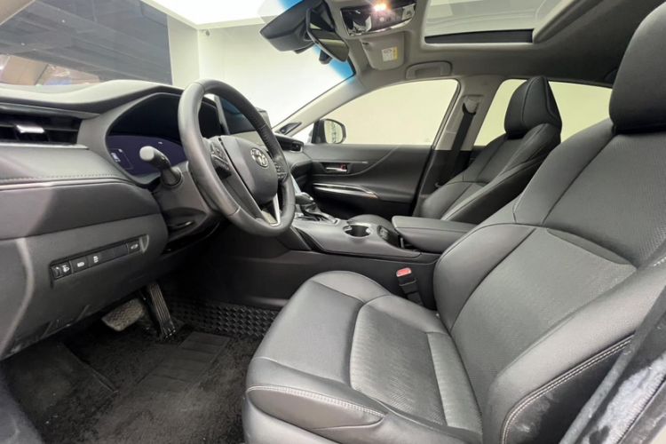 Used Toyota Venza 2023 2.0L CVT Two-Wheel Drive Prestige Version Interior 4