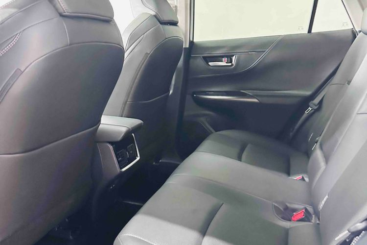 Used Toyota Venza 2023 2.0L CVT Two-Wheel Drive Prestige Version Interior 7