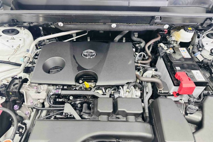 Used Toyota Venza 2023 2.0L CVT Two-Wheel Drive Luxury Edition Interior 8