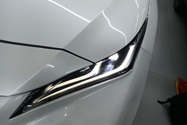 Used Toyota Venza 2023 2.0L CVT Two-Wheel Drive Prestige Version Left Front Headlight