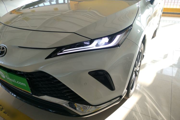 Used Toyota Venza 2023 2.0L CVT Two-Wheel Drive Prestige Version Left Front Headlight