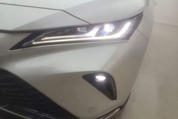 Used Toyota Venza 2023 2.0L CVT Two-Wheel Drive Prestige Version Left Front Headlight