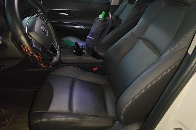 Used Toyota Venza 2023 2.0L CVT Two-Wheel Drive Prestige Version Left Front Seat