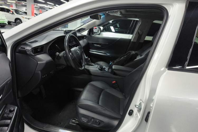 Used Toyota Venza 2023 2.0L CVT Two-Wheel Drive Prestige Version Left Front Seat