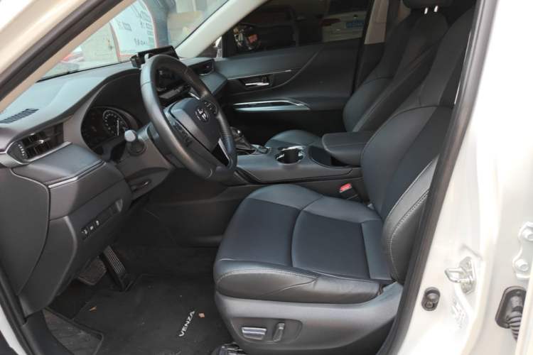 Used Toyota Venza 2023 2.0L CVT Two-Wheel Drive Luxury Edition Left Front Seat