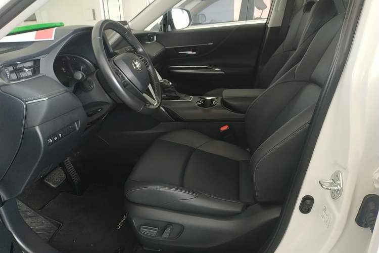 Used Toyota Venza 2023 2.0L CVT Two-Wheel Drive Luxury Edition Left Front Seat