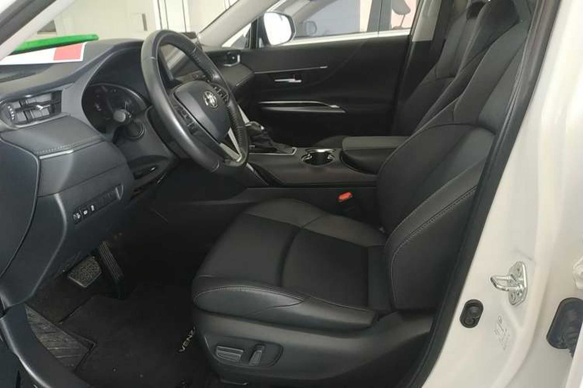 Used Toyota Venza 2023 2.0L CVT Two-Wheel Drive Luxury Edition Left Front Seat