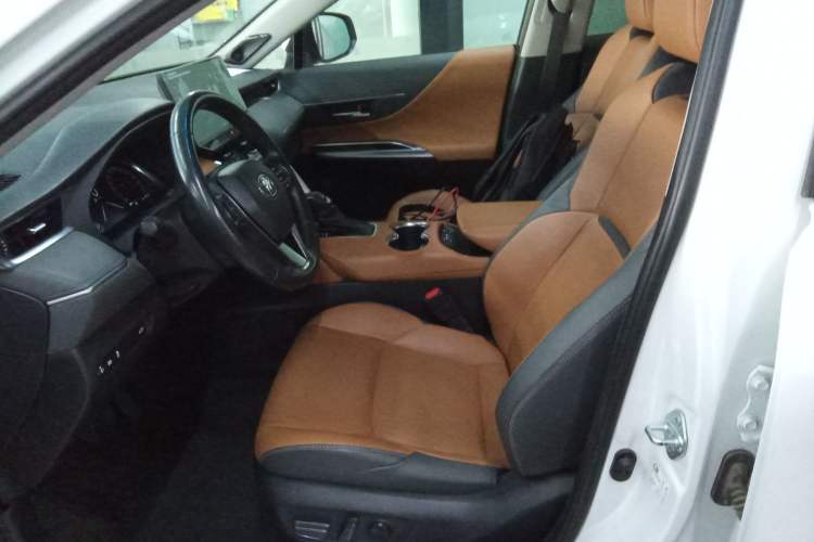 Used Toyota Venza 2023 2.0L CVT Two-Wheel Drive Prestige Version Left Front Seat