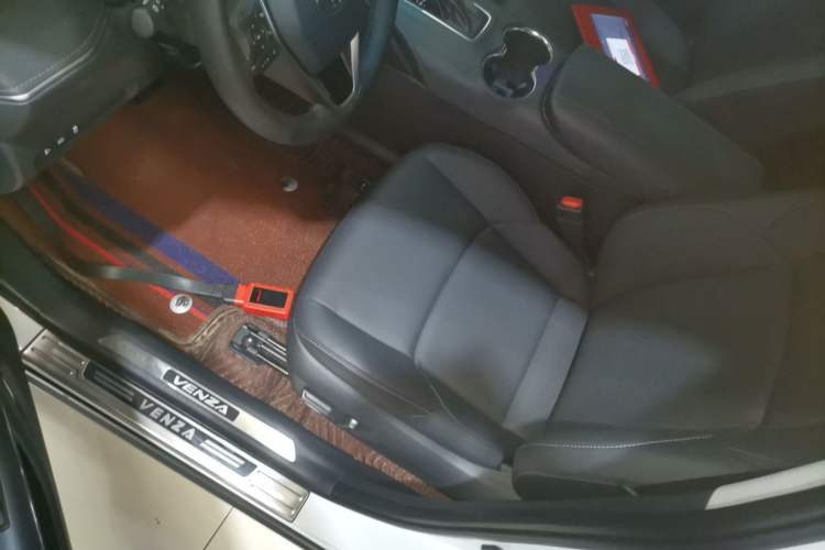 Used Toyota Venza 2023 2.0L CVT Two-Wheel Drive Luxury Edition Left Front Seat