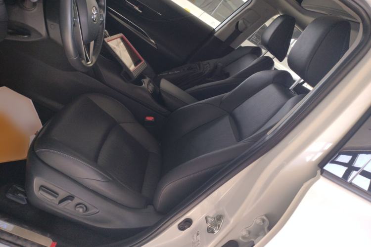 Used Toyota Venza 2023 2.0L CVT Two-Wheel Drive Prestige Version Left Front Seat