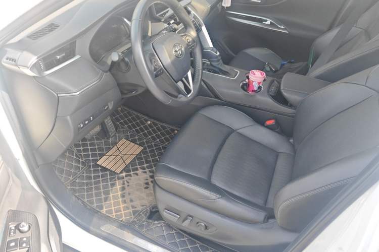 Used Toyota Venza 2023 2.0L CVT Two-Wheel Drive Prestige Version Left Front Seat