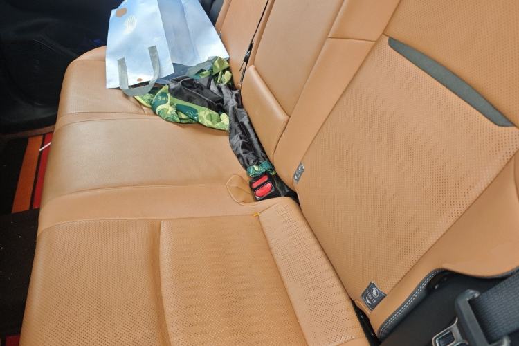 Used Toyota Venza 2023 2.0L CVT Two-Wheel Drive Prestige Version Left Rear Seat
