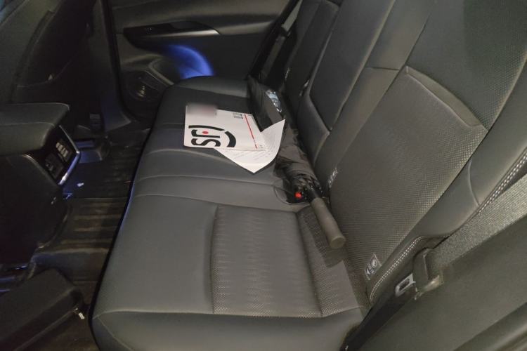 Used Toyota Venza 2023 2.0L CVT Two-Wheel Drive Prestige Version Left Rear Seat