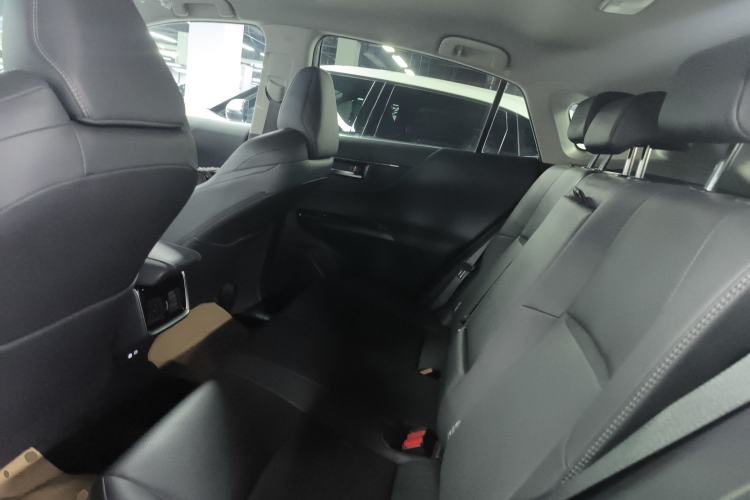 Used Toyota Venza 2023 2.0L CVT Two-Wheel Drive Prestige Version Left Rear Seat