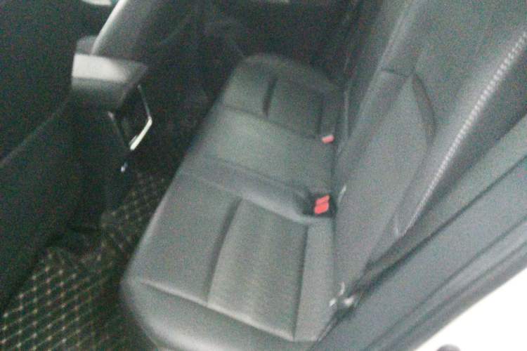 Used Toyota Venza 2023 2.0L CVT Two-Wheel Drive Prestige Version Left Rear Seat